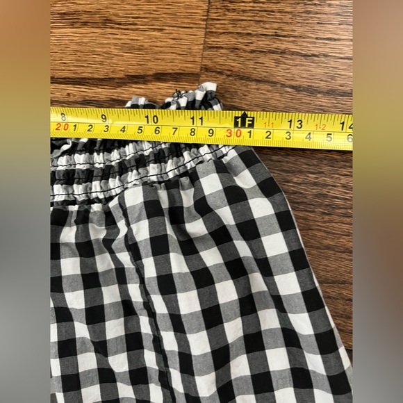 Black and White Elastic Waist Gathered Gingham Midi Skirt.  Size XS - Picture 3 of 5